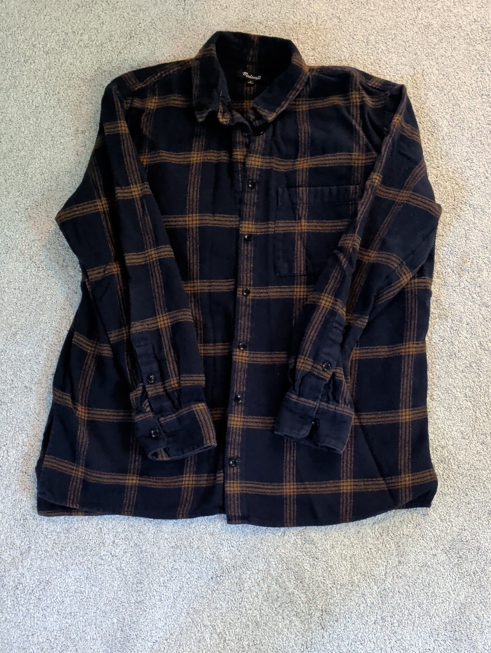Madewell Women's Navy and Brown Flannel Button-Up Shirt